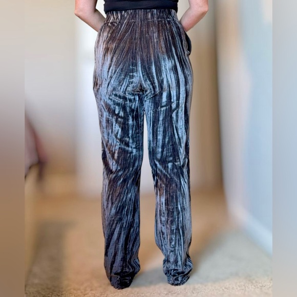 Isaac Mizrahi Velvet Women's Pants in Black and Gray - Picture 5 of 15